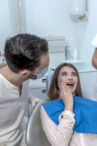 Best Urgent Tooth Repair  in Gordon Heights, NY